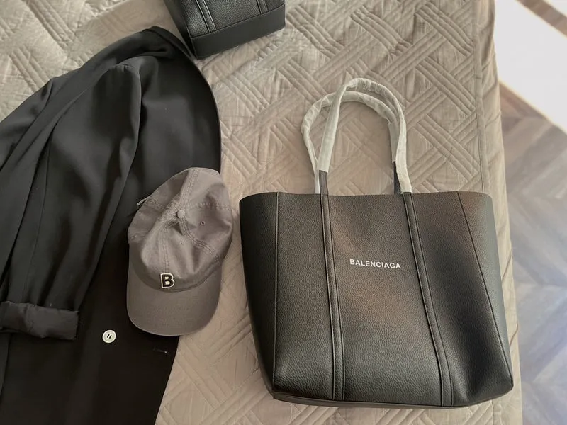 Bags-Realm - Balenciaga Bag - 1601