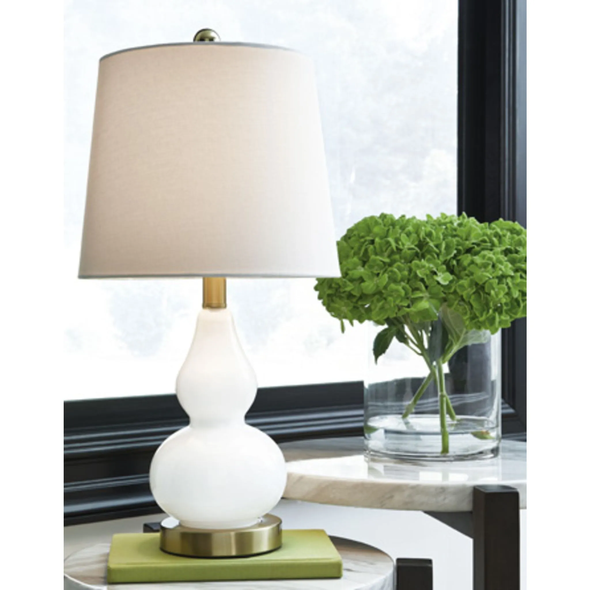 Makana Table Lamp (Single)